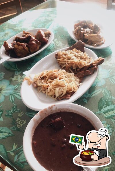 Comida em Restaurante Pepinão