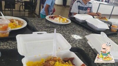 Comida em Restaurante Comunitário de Sol Nascente