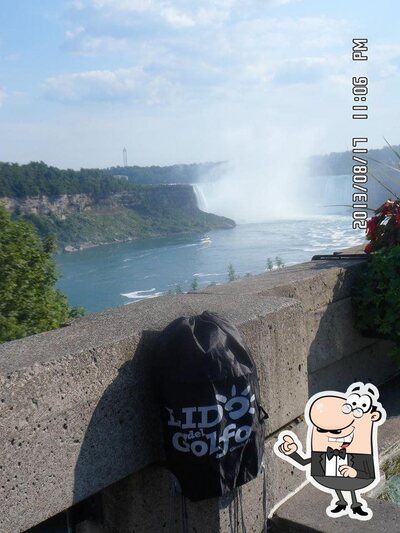 Goditi la vista dall'area esterna di Lido del Golfo