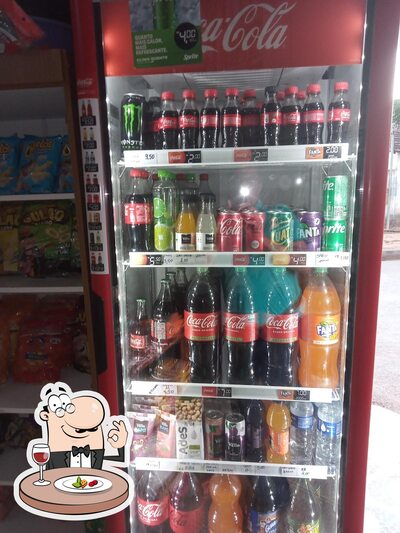 Comida em Padaria e Mercearia Norte