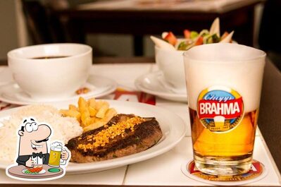 Quiosque Brahma serve uma variedade de cervejas