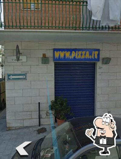 Dai un'occhiata agli interni di Pizza