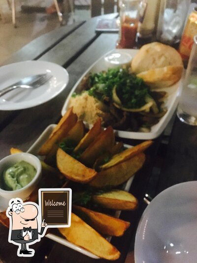 Experimente diversos drinques fornecidos no NeoBeer