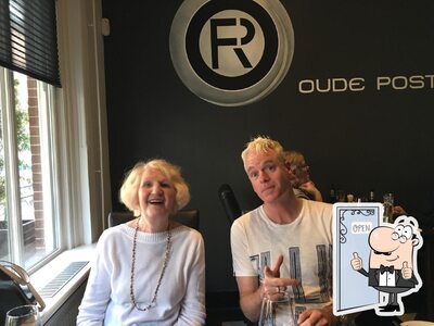 Profitez d'une boisson à Oude Post