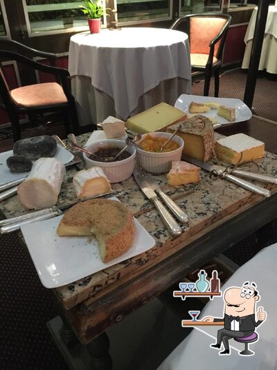 Installez-vous à l'une des tables de Les Galets