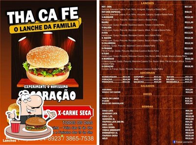 Thacafe Lanches provê uma escolha de opções para os amantes dos hambúrgueres
