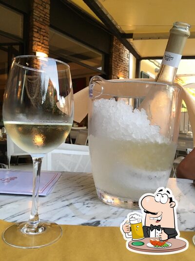 Degusta una birra con la cena