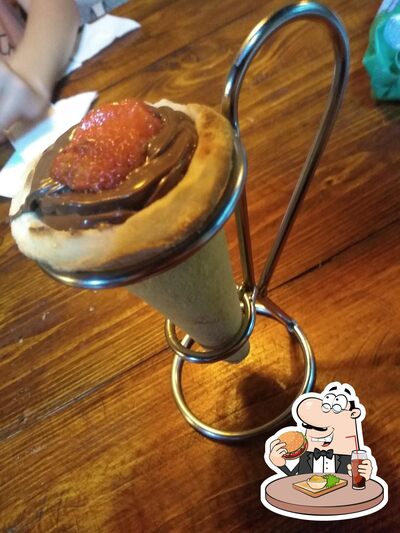 Delicie-se com um hambúrguer no Fratellanza Pizza House