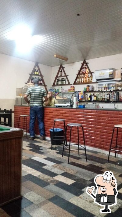 Veja imagens do interior do Bar Guaruja