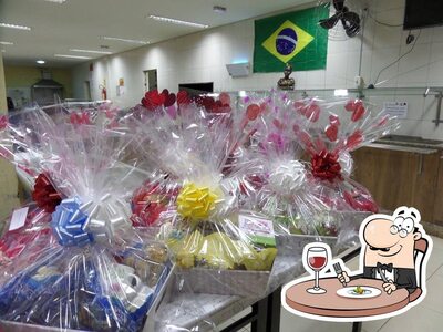 Comida em Panificadora e Confeitaria Italian