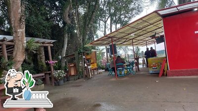 Veja a parte externa do Brisola's Trailer