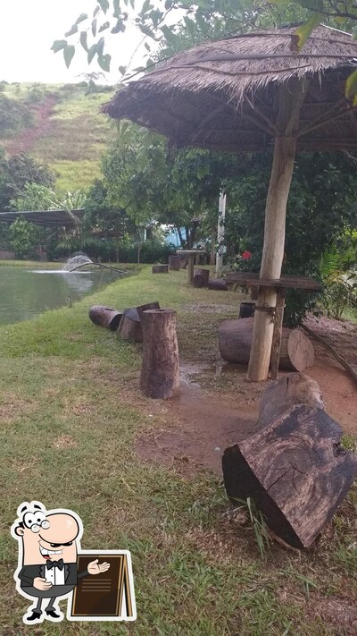 a área exterior é uma característica importante do Restaurante Pesque e Pague Tabuinha