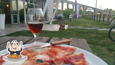 Ordina una pizza al ristorante Terminal Le Mattonelle Il Bicigrill Spoleto
