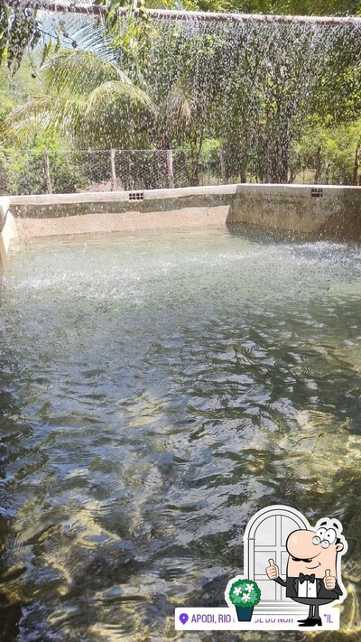 Descubra o exterior do Espaço Monteiro