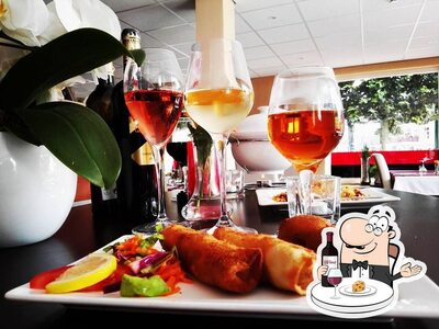 Il est fort sympathique de prendre un verre de vin à Jammra