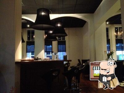 Profitez de la vue de l'espace ouvert de Oude Post