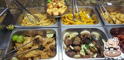 Platos en Dog da Estação