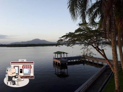 O exterior do Hotel Costa Azul