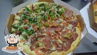 Peça diversos estilos de pizza