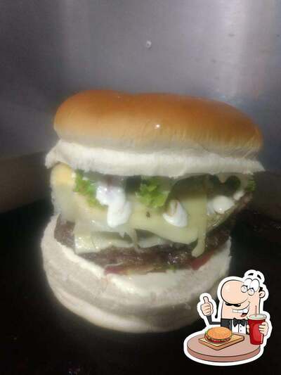 Delicie-se com um hambúrguer no Sabor do Churrasco