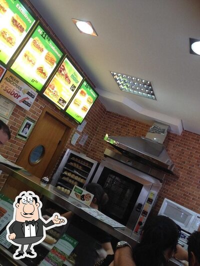 Veja imagens do interior do Subway