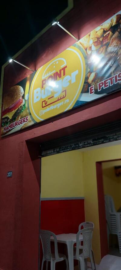 A publicidade mostra informações sobre o POINTBURGER