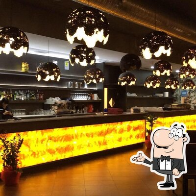 Siediti a un tavolo di Wang