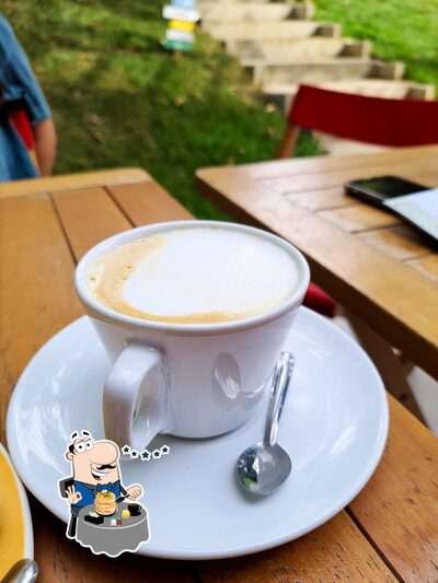 Comida em Quintal Café