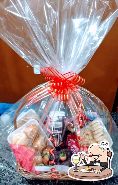 Comida em Panificadora e Confeitaria Bom Gosto