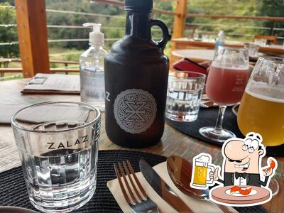 ZALAZ serve uma variedade de cervejas