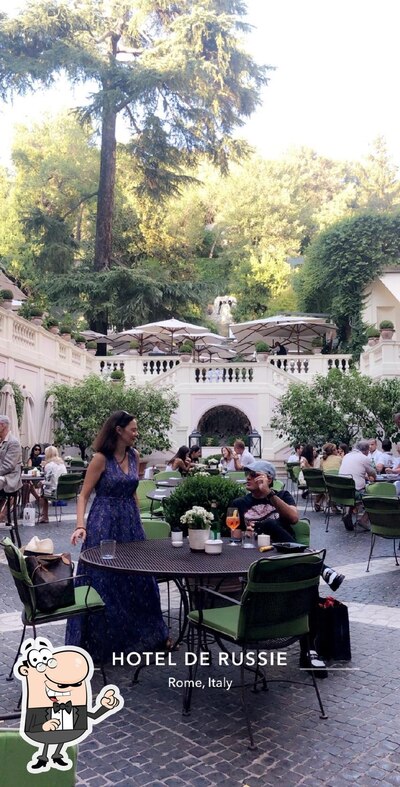 Dai un'occhiata agli interni di Le Jardin de Russie