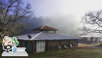 Veja a área externa do Pizzaria Cine Rancho