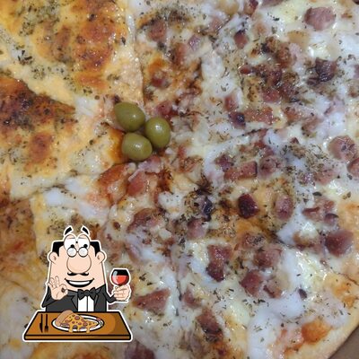 Peça diversos estilos de pizza