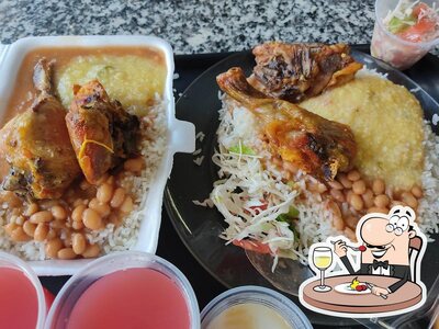 Comida em Restaurante Comunitário de Sol Nascente