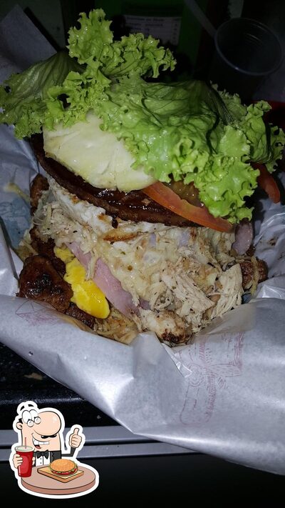 Consiga um hambúrguer no Johny's Point Burger