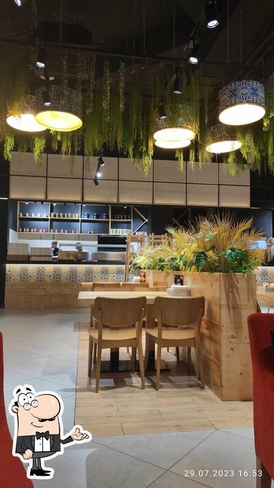 Забронируйте столик в "Лимончини"