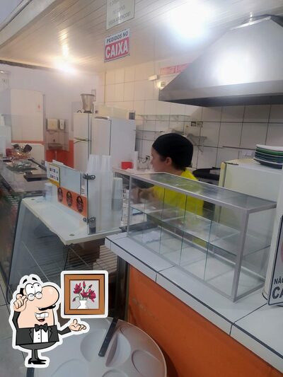 O interior do Sush Lanches