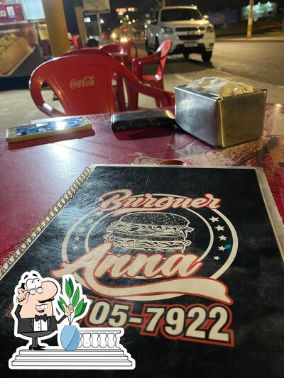 O exterior do Burguer Anna