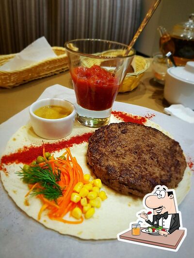 Еда в "Кофе-Холл"