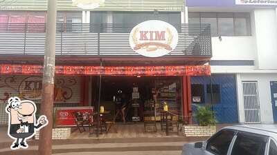 Veja imagens do interior do PADARIA DO KIM