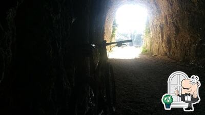 Goditi la vista dall'area esterna di Terminal Le Mattonelle Il Bicigrill Spoleto