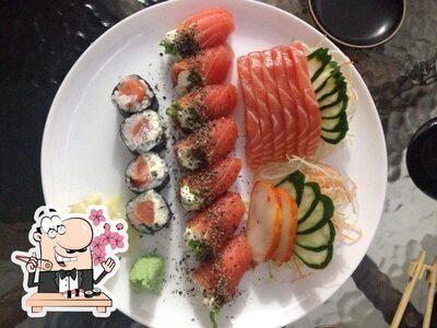 Sushi é um popular item de comida originário do Japão