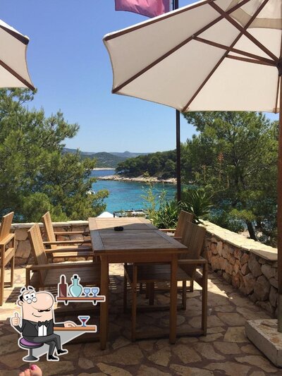 Dai un'occhiata agli interni di Amo Beach