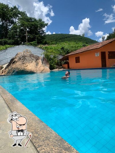 Desfrute da vista do exterior Pesque e Pague do Silésio