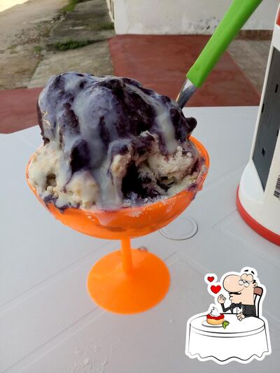 Não esqueça de experimentar uma sobremesa no Loucos Por Açai