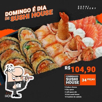 Rolos de sushi são oferecidos por JM Restaurante