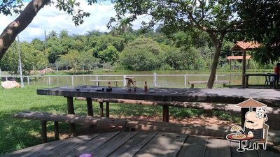 Você pode espairecer no na área externa do Pesque e pague / Restaurante Mandacaru