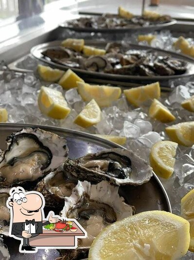 I clienti di By Night Ristorante possono provare vari piatti di mare