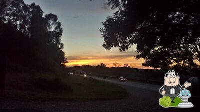 O exterior do Rosa de Saron - Restaurante e Lanchonete