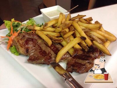 Vous pouvez prendre des pommes frites en tant qu'accompagnement ou collation